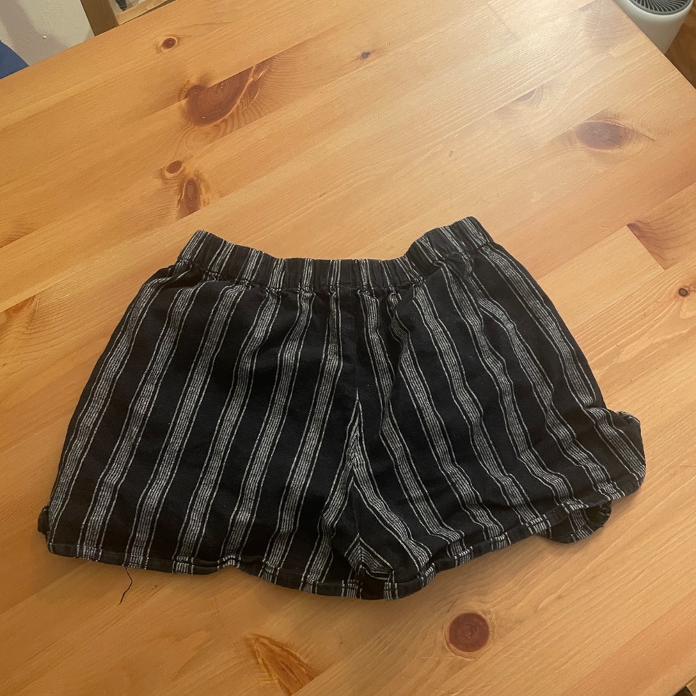 Brandy Melville black and white striped shorts with pockets